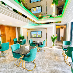 Crowned Plus Hotel - Bild 13