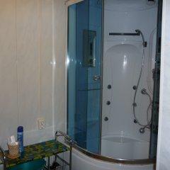 Гостевой Дом Шансон Абхазия, Гагра - отзывы, цены и фото номеров - забронировать отель Гостевой Дом Шансон онлайн ванная