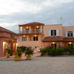 Marias Filoxenia Suites Apart-Hotel thumbnail 37