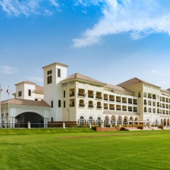 Al Habtoor Polo Resort - Bild 23