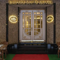 Empire Suite Hotel thumbnail 4