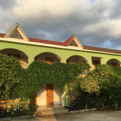Guest House U Eli