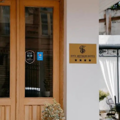 Sota Metekhi Hotel thumbnail 3