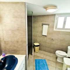 Отель Central Square Nomadic Rooms Кипр, Ларнака - отзывы, цены и фото номеров - забронировать отель Central Square Nomadic Rooms онлайн фото 2