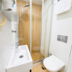 Crowned Plus Hotel - Bild 22