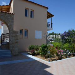Marias Filoxenia Suites Apart-Hotel thumbnail 4