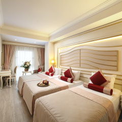 Halifaks Hotel thumbnail 7