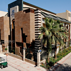 Ambassador Plaza Hotel - Bild 2