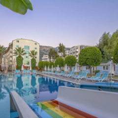 Armas Beach Hotel - Bild 3