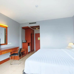 C&N Hotel Patong, Phuket - Bild 13
