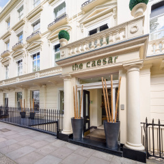 The Caesar Hotel - Bild 1