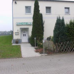 Hotel zur Rennbahn - Bild 1