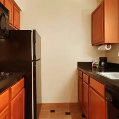 1 Bedroom Double Suite full double bed