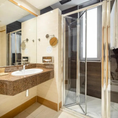 Ilunion Les Corts Spa Hotel - Bild 12