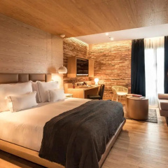 Monument Hotel thumbnail 4