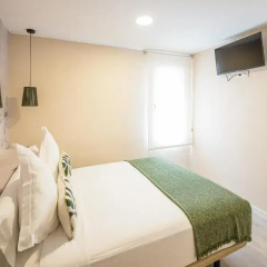 Hostal Plaza thumbnail 9