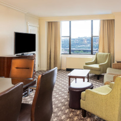 Pittsburgh Marriott City Center thumbnail 11