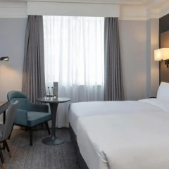 The Queens Hotel thumbnail 7