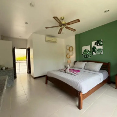 Woodlawn Villas thumbnail 2