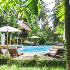 Long Beach Chalet Hotel - Bild 6