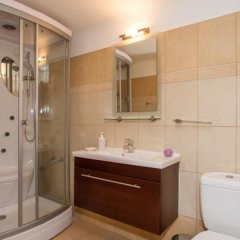By The Sea II in Limassol, Cyprus from 177$, photos, reviews - zenhotels.com bathroom photo 2