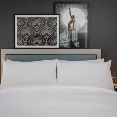The Queens Hotel thumbnail 4