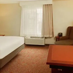 Double Studio Suite full double bed