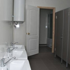 Hostel Lomonosov в Архангельске отзывы, цены и фото номеров - забронировать гостиницу Hostel Lomonosov онлайн Архангельск ванная