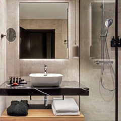 Radisson RED Madrid - Bild 19