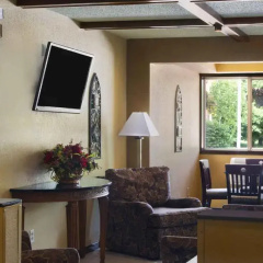 Fairview Inn & Suites thumbnail 15