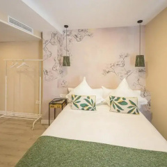 Hostal Plaza thumbnail 2