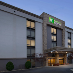 Holiday Inn Express Boston North-Woburn by IHG thumbnail 1