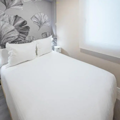 Hostal Plaza thumbnail 3