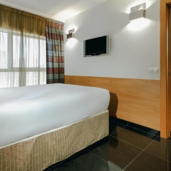 Hesperia Fira Aparthotel - Bild 12