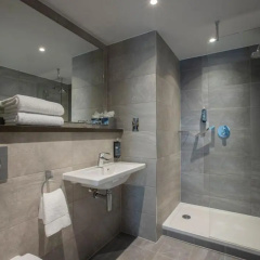 Clayton Hotel Chiswick - Bild 15