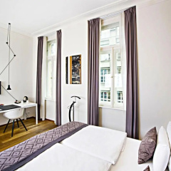 Golden Crown Hotel - Bild 11