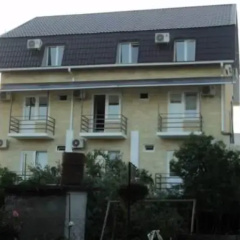 U Ruslana Guest House thumbnail 1