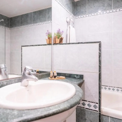 Aparthotel Napols - Bild 11