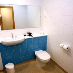 Travelodge Barcelona Fira Hotel - Bild 12