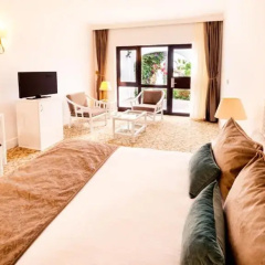 The Olive Tree Hotel thumbnail 4
