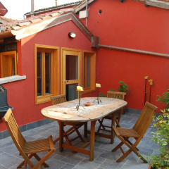 The Red House thumbnail 12