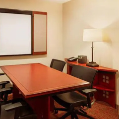 Boardroom Double Suite full double bed