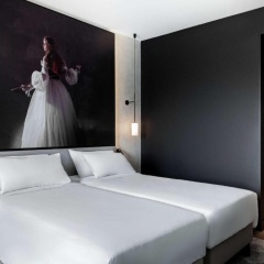 Radisson RED Madrid - Bild 12