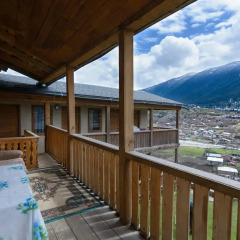 Отель Guest House Keti Margiani Грузия, Местиа - отзывы, цены и фото номеров - забронировать отель Guest House Keti Margiani онлайн балкон