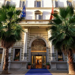 Savoy Hotel - Bild 1
