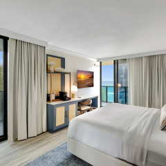 Tideline Palm Beach Ocean Resort and Spa thumbnail 10