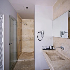 Golden Crown Hotel - Bild 14