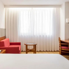 Ilunion Les Corts Spa Hotel - Bild 7