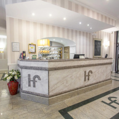 Hotel Flora - Bild 1