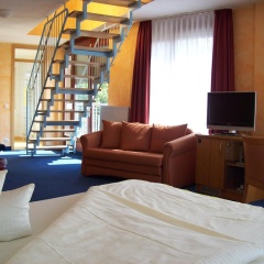 Allee-Hotel-Pavillon - Bild 1